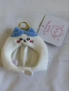 【新品】ちいかわパーク　マスコットサイズなうきうきぬいぐるみキャップ　ハチワレ