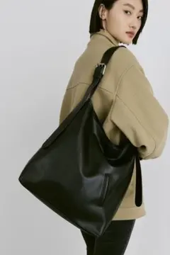 【un/neu】ワンハンドル2WAYミニポケショルダー 黒 ブラック レザー