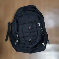 黒の多機能リュック