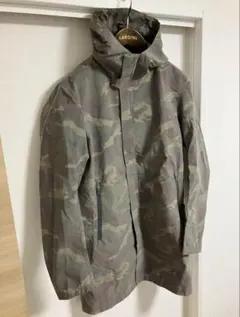 新品同様 ヘルノ スプリングコート モッズコート ブルゾン カーキ 42 新品同様 ヘルノ スプリングコート モッズコート ブルゾン