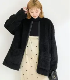 美品 B.C STOCK　カーリーボアノーカラーブルゾン