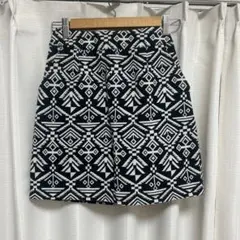 【美品】幾何学模様　ウエストゴム　タイト　スカート　秋