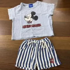 ミッキーマウス Tシャツとショートパンツセットアップ