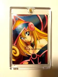 遊戯王　ブラックマジシャンガール DDM ダンジョンダイス　 ピンク背景 Amazon.co.jp: 遊戯王 ダンジョンダイスモンスターズ 特典カード