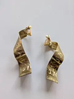 ゴールド大ぶりイヤリング