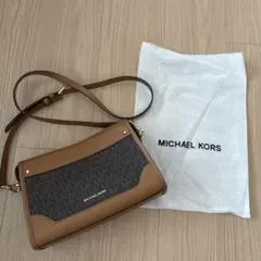 MICHAEL KORS シグネチャー ショルダーバッグのサムネイル