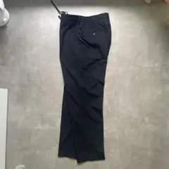 ユニクロ タックテーパードパンツ ネイビー