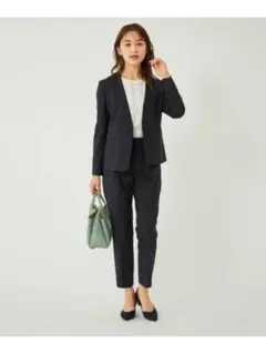 グリーンレーベル カチリラ　ノーカラー パンツスーツ ネイビー　36