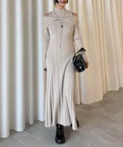 アメリ　UND RANDOM RIB OFF SHOULDER KNIT