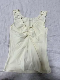 Brandy Melville イエロータンクトップのサムネイル