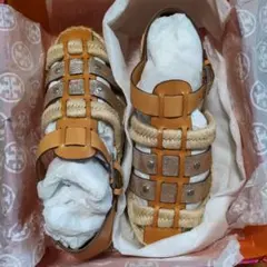 未使用級【Tory Burch】 ウェッジソール サンダル カーキ 7サイズ