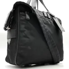 希少✨プラダ ビジネスバッグ 三角ロゴプレート 南京錠 大容量 レザー ブラック 希少✨プラダ ビジネスバッグ 三角ロゴプレート 南京錠 大容量