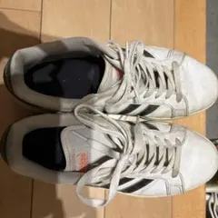 adidas スニーカー ホワイト カモフラージュ柄