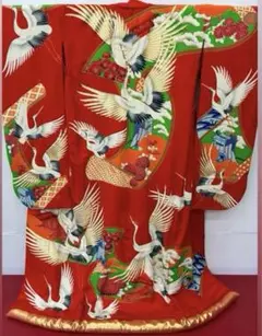 ⚫︎在庫入替の為、処分◉⚫︎中古 色打掛⚫︎素晴らしい古典柄⚫︎T