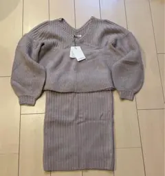 リップサービス　ニットセットアップS Ｖネック　新品未使用