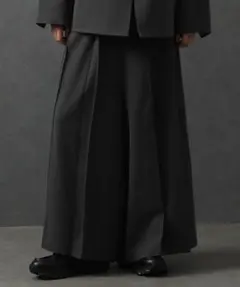 ELLUVエルヴノーブルクオリティーTRルーズプリーツタック袴スラックス　グレー