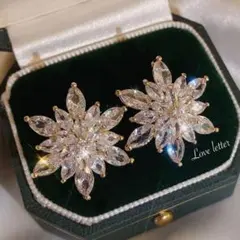 No.362A キラキラフラワービジューピアス ゴールド 韓国 花 上品 高見え
