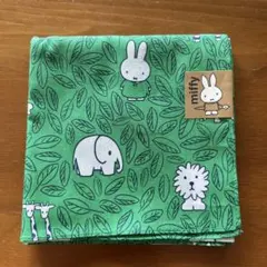 【新品】miffyミッフィー⭐︎ランチクロス　バンダナ　大判ハンカチ　グリーンのサムネイル