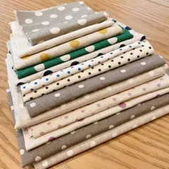 ハギレ　綿麻生地　ドット柄