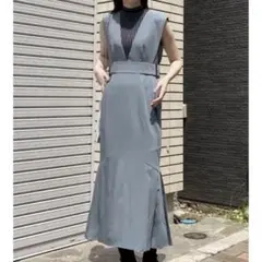 サイドタックジャンパースカート