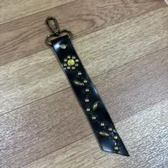 スタッズキーホルダー　本革　黒　ハンドメイド　アメカジ HTC CALEE 風