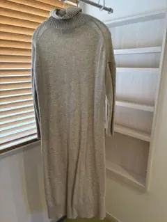 【SHIPS シップス】タートルネック ロングニットワンピース グレー