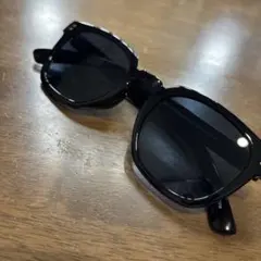 GU サングラス ブラックのサムネイル