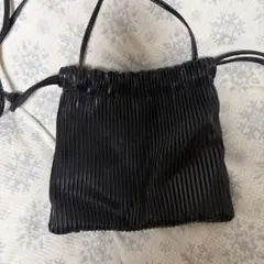 ショルダーバッグ　ブラック