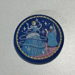 ディズニー 刺繍缶バッジ2
