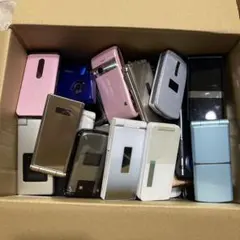 携帯電話　ガラケー　57台まとめ《ジャンク》のサムネイル
