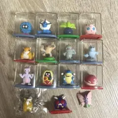 ポケモン　ケース入りコレクション　フィギュア