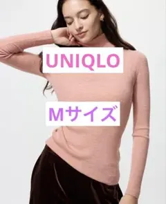 美品　ユニクロ　UNIQLO メリノリブタートルネックセーター　ピンク　Mサイズ