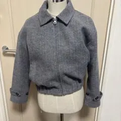 H&M グレー ヘリンボーン ショート丈 ジップアップジャケットのサムネイル