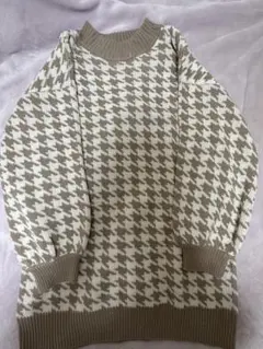 ハウンドトゥース柄ニットセーター