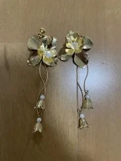 花嫁　大ぶり　イヤリング　ゴールド　花モチーフ　ウェディング　前撮り　成人式