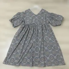 【最終価格】Vネック　バルーン袖丈ワンピース