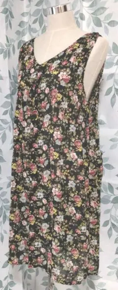 【4/1　23時まで】花柄 チュニック ノースリーブ M～L相当 ゆったり　上品