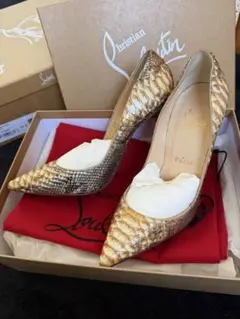 Christian Louboutin ゴールド ハイヒール　37ハーフ