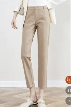 ベージュ　パンツ