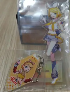 鏡音リン アクリルスタンド & キーホルダー