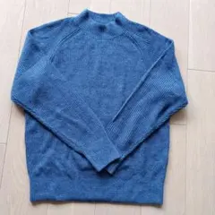 UNIQLO明るい紺リブ編みモックネックセーター M