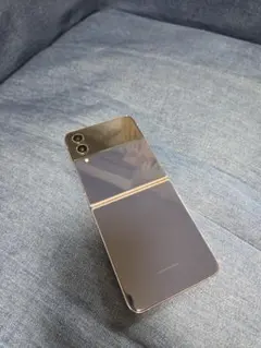 Samsung　Flip4 折りたたみ式スマートフォンのサムネイル