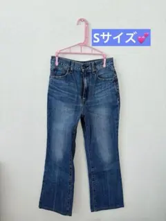 GU ジーパン　フレアジーンズ　デニム　長ズボンS 221-318207 パンツ