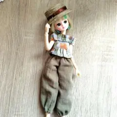 22cmドール　アウトフィット　オフショルトップス　バルーンパンツ　セット