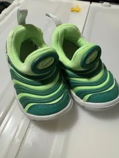 【ほぼ未使用】NIKE スニーカー　ダイナモフリー　緑　グリーン 12cm