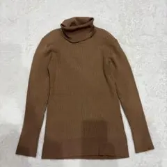 ◆ブギウギ　リブ編み　タートルネック　長袖　ニット　無地　シンプル　ブラウン