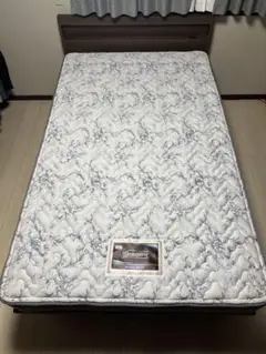 【美品】シモンズ　ポケットコイルマットレス　セミダブル　※マットレスのみ