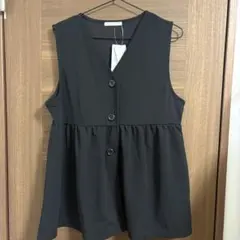 新品タグ付き　ペプラムベスト ブラック