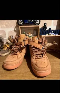 Nike Air Force 1 ブラウン ハイカット スニーカー