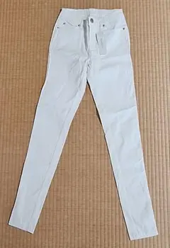 【未使用】レディース スキニーパンツ 白 Sのサムネイル